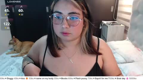 Snapshot of yini_angel07 chatting on 06-25-26, 03:06 hii i am yini online show from 06-25-26, 03:06