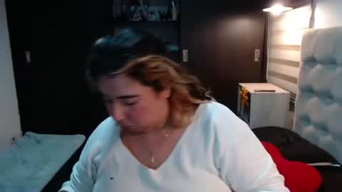 Snapshot of yini_angel07 chatting on 07-29-26, 02:21 hii i am yini online show from 07-29-26, 02:21
