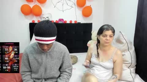 yinyyanghot online show from 10-31-25, 10:38