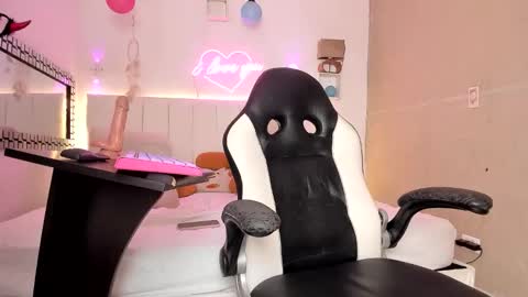 yised online show from 11-14-25, 02:49