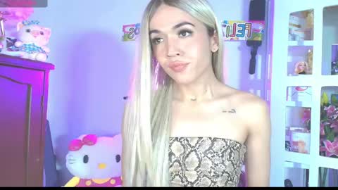 yiyii9 online show from 04-17-26, 10:29