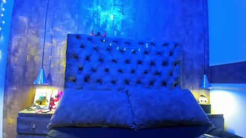 Snapshot of yiyisandoval chatting on 11-11-25, 07:47 yiyisandoval online show from 11-11-25, 07:47