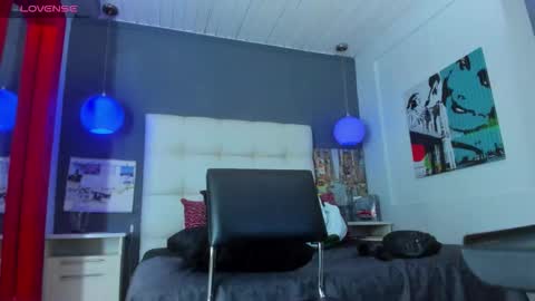 Snapshot of yiyo10_ chatting on 12-19-25, 04:08 Yiyo online show from 12-19-25, 04:08