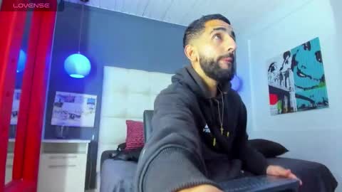 Snapshot of yiyo10_ chatting on 12-22-25, 08:33 Yiyo online show from 12-22-25, 08:33