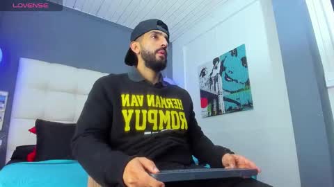 Snapshot of yiyo10_ chatting on 02-04-26, 04:51 Yiyo online show from 02-04-26, 04:51