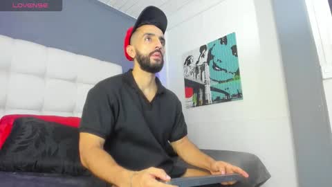 Snapshot of yiyo10_ chatting on 02-07-26, 04:27 Yiyo online show from 02-07-26, 04:27