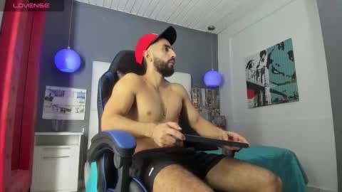 Snapshot of yiyo10_ chatting on 02-19-26, 04:41 Yiyo online show from 02-19-26, 04:41