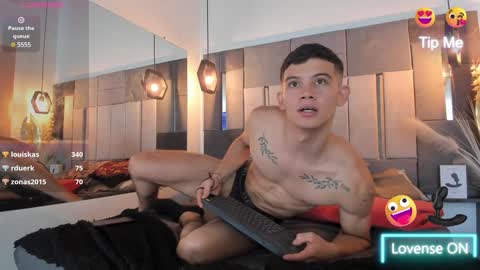 Snapshot of yizus_bonz chatting on 12-12-24, 02:15 yizus_bonz online show from 12-12-24, 02:15