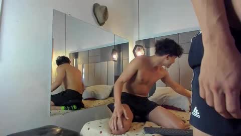 Snapshot of yizus_bonz chatting on 02-12-25, 01:52 yizus_bonz online show from 02-12-25, 01:52