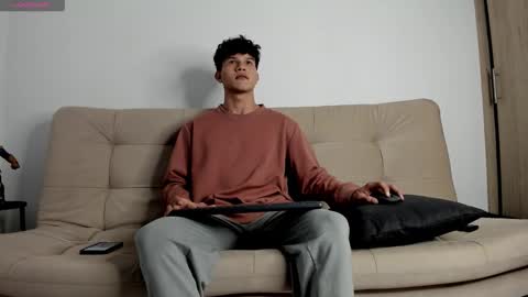 Snapshot of yizus_bonz chatting on 10-13-25, 11:38 yizus_bonz online show from 10-13-25, 11:38