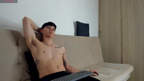 Snapshot of yizus_bonz chatting on 05-07-26, 02:28 yizus_bonz online show from 05-07-26, 02:28