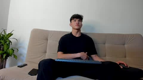 Snapshot of yizus_bonz chatting on 05-24-26, 06:02 yizus_bonz online show from 05-24-26, 06:02