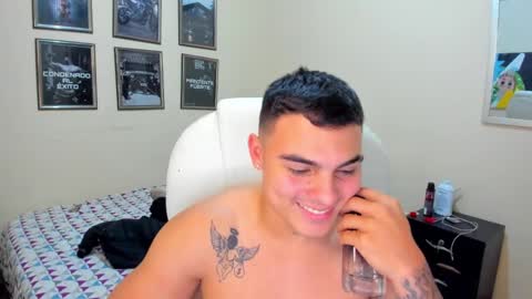 Snapshot of yker18 chatting on 12-17-24, 06:35 yker online show from 12-17-24, 06:35