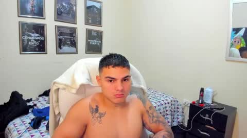 Snapshot of yker18 chatting on 12-17-24, 09:39 yker online show from 12-17-24, 09:39