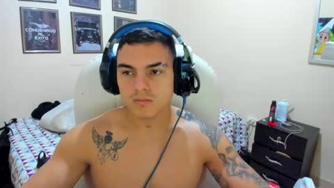 Snapshot of yker18 chatting on 12-17-24, 07:59 yker online show from 12-17-24, 07:59