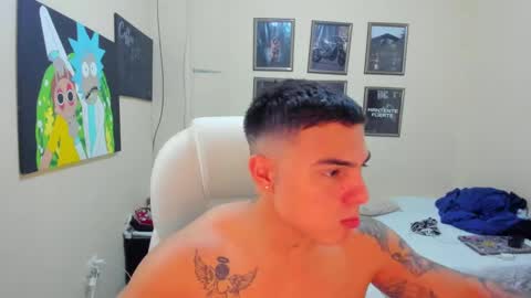 Snapshot of yker18 chatting on 01-04-25, 08:06 yker online show from 01-04-25, 08:06