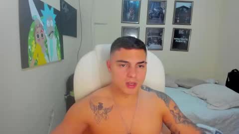 Snapshot of yker18 chatting on 01-17-25, 09:17 yker online show from 01-17-25, 09:17