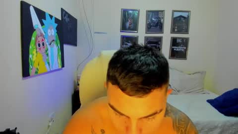 Snapshot of yker18 chatting on 01-21-25, 05:16 yker online show from 01-21-25, 05:16