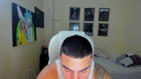 Snapshot of yker18 chatting on 01-31-25, 11:03 yker online show from 01-31-25, 11:03