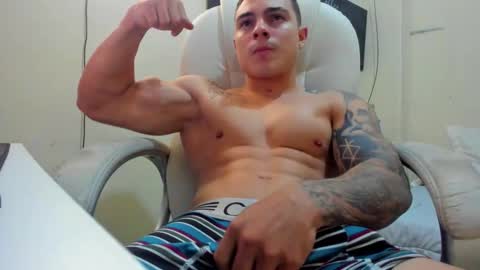 Snapshot of yker18 chatting on 09-12-25, 04:34 yker online show from 09-12-25, 04:34