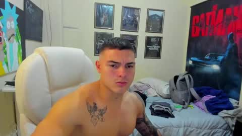 Snapshot of yker18 chatting on 09-13-25, 04:45 yker online show from 09-13-25, 04:45