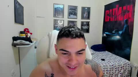 Snapshot of yker18 chatting on 03-29-26, 01:16 yker online show from 03-29-26, 01:16