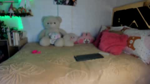 lucy online show from 11-24-25, 07:19