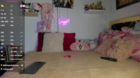 lucy online show from 04-11-26, 02:27