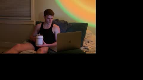 Snapshot of yngdesire1 chatting on 12-17-25, 09:15 yngdesire1 online show from 12-17-25, 09:15