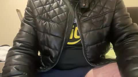 Leather online show from 12-18-25, 02:39