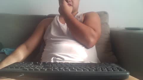 Snapshot of yoalankpo chatting on 04-13-26, 12:21 TuRey online show from 04-13-26, 12:21