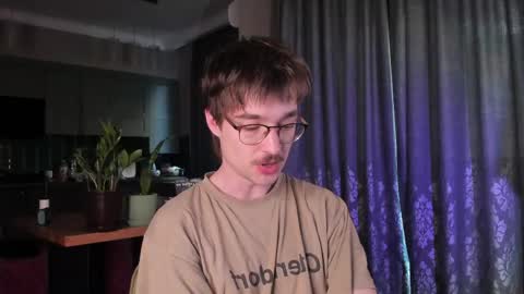 Max online show from 05-11-26, 03:34