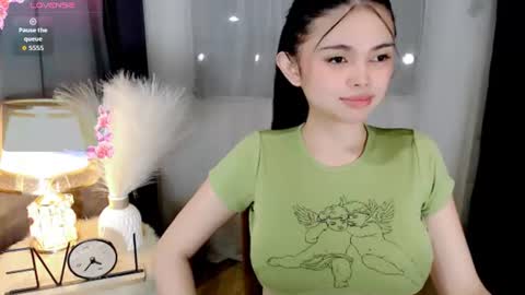 Snapshot of yogirl_abby chatting on 06-25-26, 04:22 Hi i am Abby i am Filipina Aussie youve ever wanted to meet NOT INTO CHEAP GUY online show from 06-25-26, 04:22