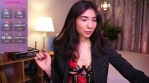 Snapshot of yokokoko__ chatting on 11-18-25, 06:07 Yoko online show from 11-18-25, 06:07