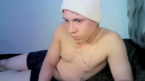 Snapshot of yonat_ chatting on 10-28-25, 05:44 Yonat online show from 10-28-25, 05:44