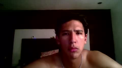 Snapshot of yongmodel00 chatting on 04-09-26, 02:33 yongmodel00 online show from 04-09-26, 02:33