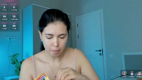 yooleen online show from 09-17-25, 03:08