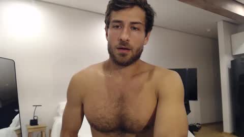 Yoooups online show from 10-18-25, 07:36