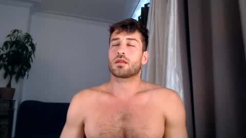 Yoooups online show from 07-17-26, 04:12