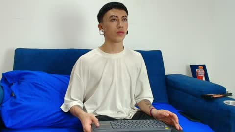 Snapshot of yoshua_smith chatting on 04-02-26, 07:33 Yoshua Smith online show from 04-02-26, 07:33