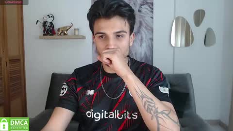 yoshy_man online show from 12-20-24, 06:19