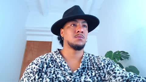 Enzo online show from 01-30-25, 09:25