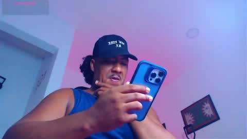 Snapshot of yosoy_enzo2020 chatting on 04-28-26, 04:39 Enzo online show from 04-28-26, 04:39