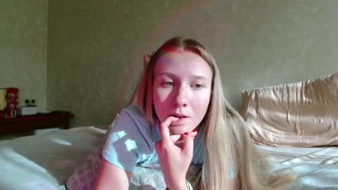 Snapshot of you_cant_forget chatting on 09-18-25, 01:46 you_cant_forget online show from 09-18-25, 01:46