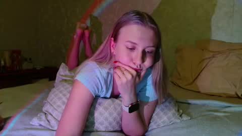 Snapshot of you_cant_forget chatting on 09-22-25, 04:09 you_cant_forget online show from 09-22-25, 04:09