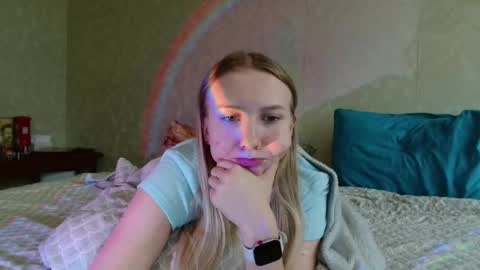 Snapshot of you_cant_forget chatting on 10-20-25, 02:06 you_cant_forget online show from 10-20-25, 02:06