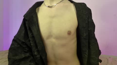 Snapshot of you_dreamss chatting on 02-06-25, 12:05 MikeLina Darren Steve Max online show from 02-06-25, 12:05