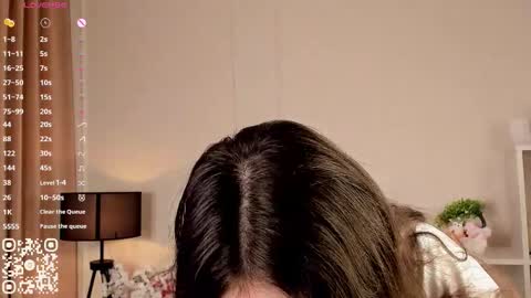 Elizabeth brunette -- Darline blonde  online show from 09-20-25, 08:26