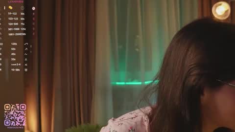 Elizabeth brunette -- Darline blonde  online show from 12-15-25, 07:18