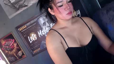 Snapshot of you_should_try chatting on 11-29-25, 03:09 Denice online show from 11-29-25, 03:09